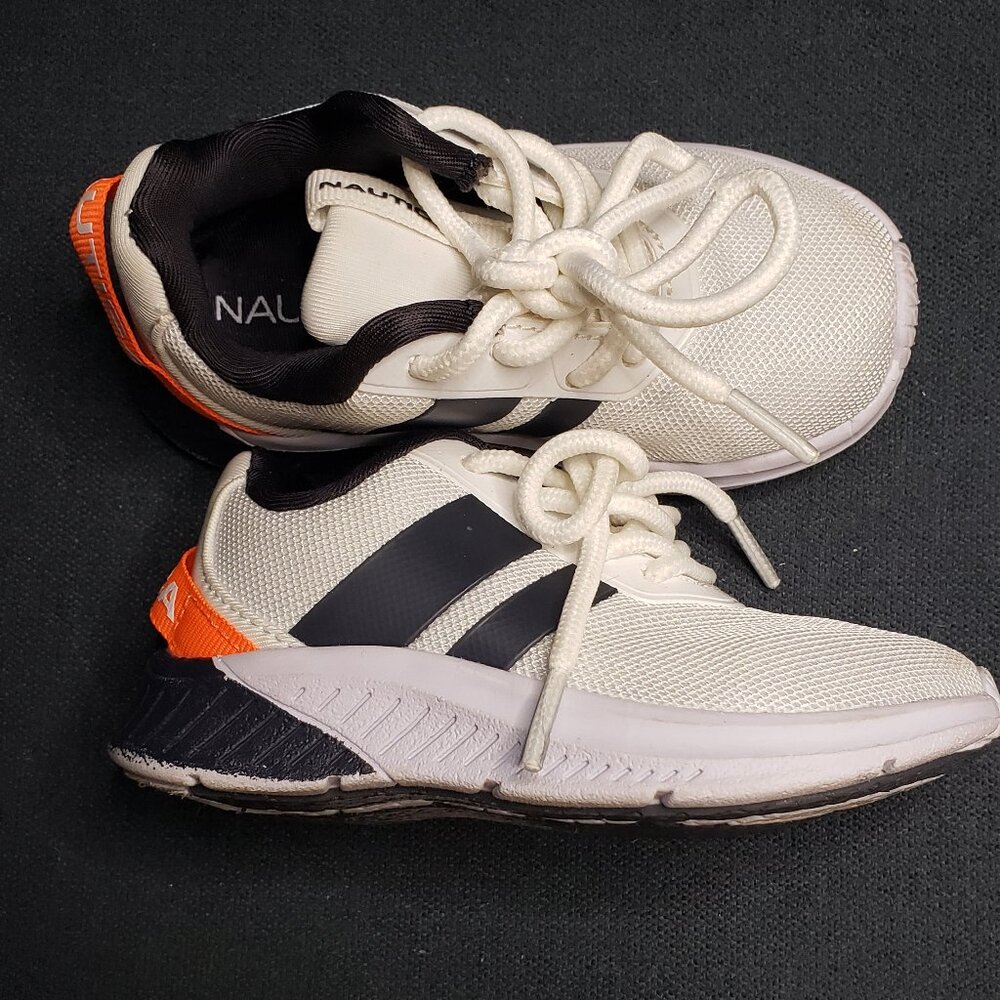Nautica Sneakers Size 6